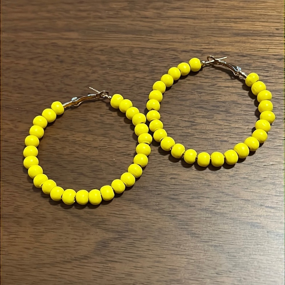 YELLOW wood beaded hoop earrings-NWT